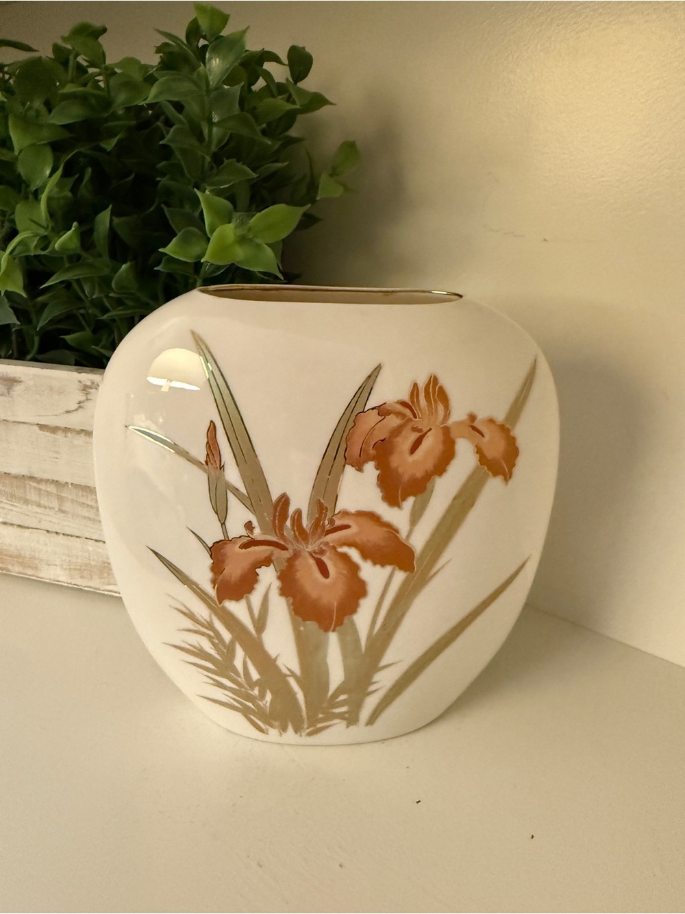 Vintage Fine China Japan Iris Floral Porcelain Vase Gold Accent 7.5”